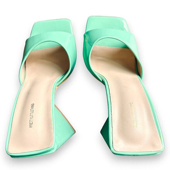 NWOB! PrettyLittleThing Patent Leather Open-Toe Triangle Block Heel - Picture 6 of 10